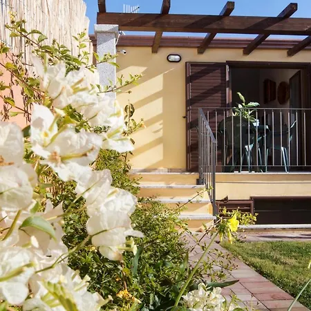 Vakantiehuis Villino Enzo 350 Mt Baia Di Porto Frailis Àrbatax